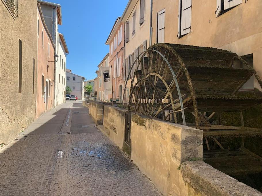 Joli Au Coeur De La Apartment LʼIsle-sur-la-Sorgue