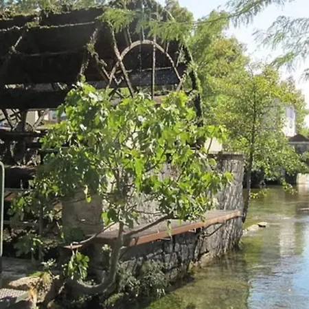 Joli Appartement Au Coeur De La Ville LʼIsle-sur-la-Sorgue Exterior foto